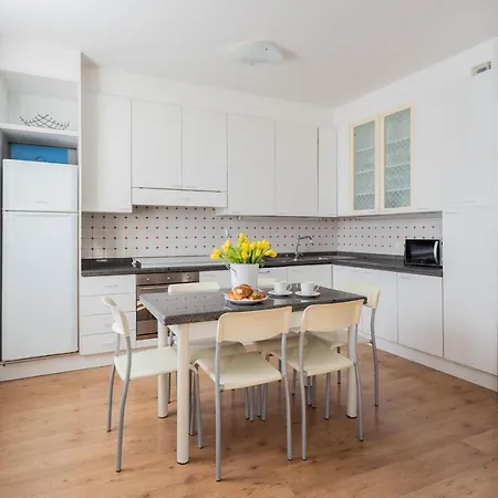 Family By Rent Appartement